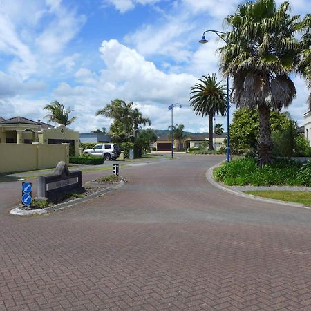 Tuscan Retreat Bed & Breakfast - Adults Only Bed & Breakfast Papamoa Exterior photo