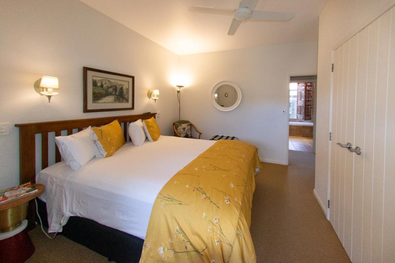 Tuscan Retreat Bed & Breakfast - Adults Only Bed & Breakfast Papamoa Exterior photo