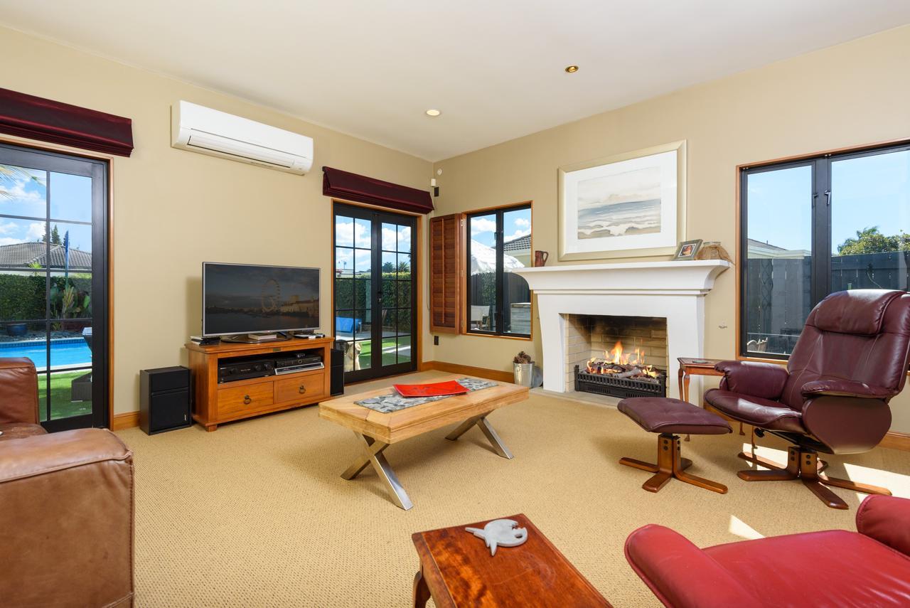 Tuscan Retreat Bed & Breakfast - Adults Only Bed & Breakfast Papamoa Exterior photo