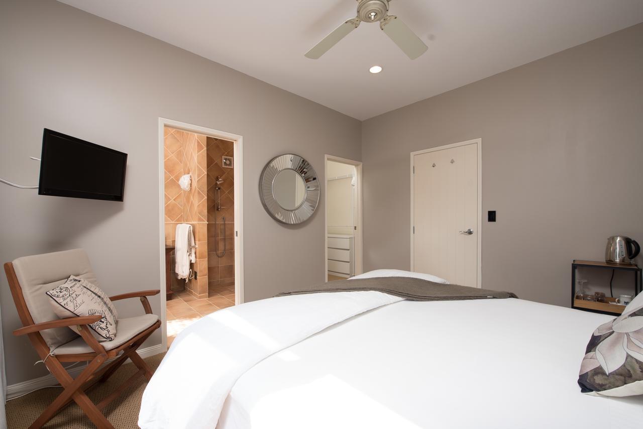 Tuscan Retreat Bed & Breakfast - Adults Only Bed & Breakfast Papamoa Exterior photo